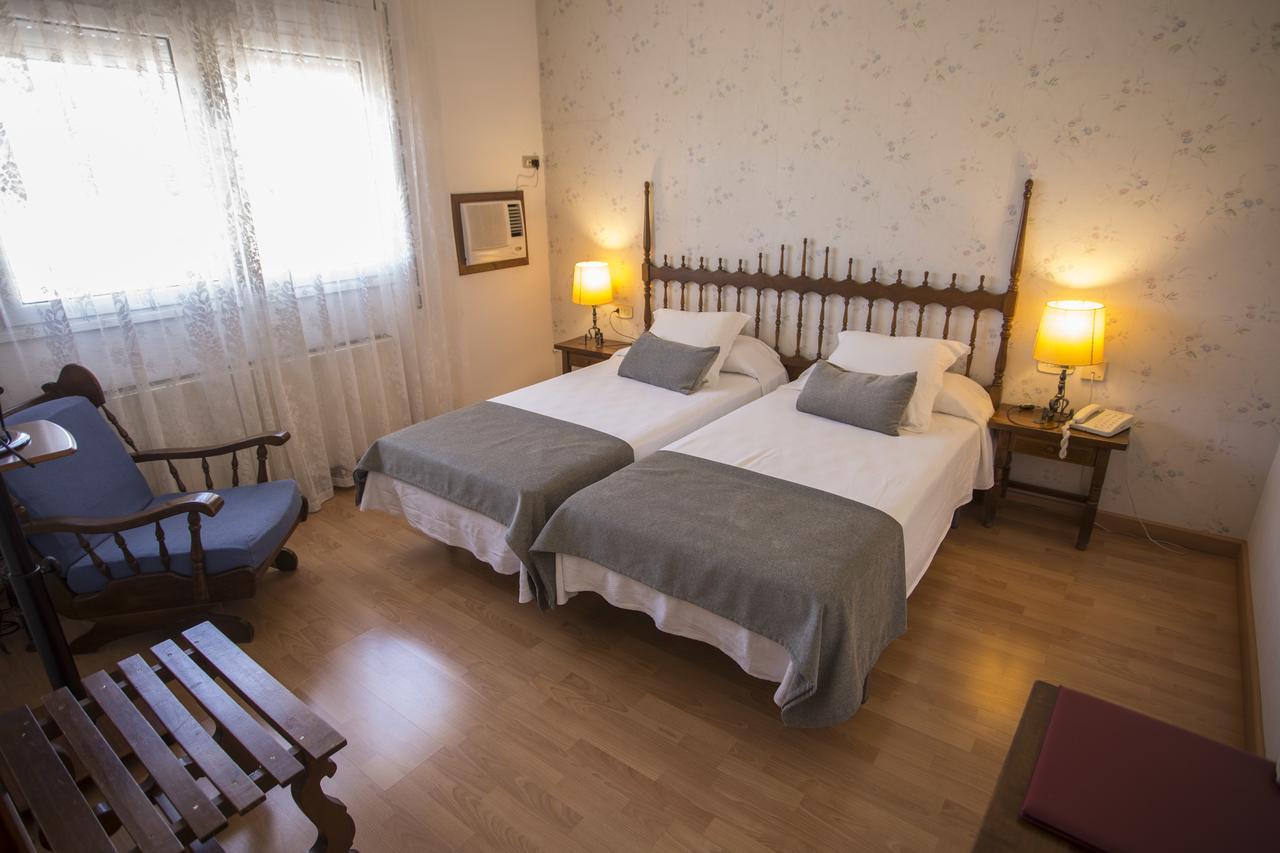 Hotel Segle XX Tremp Eksteriør billede
