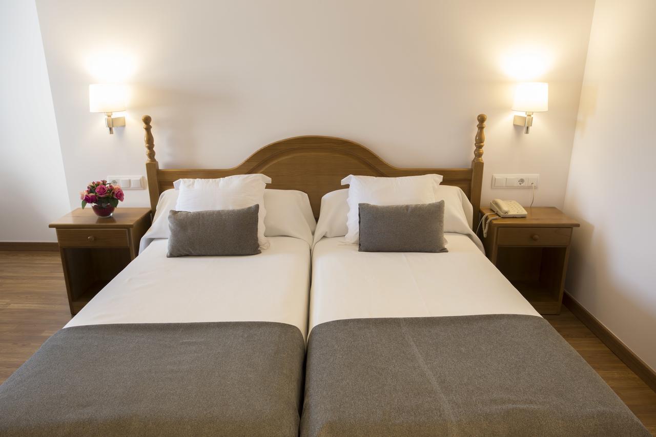 Hotel Segle XX Tremp Eksteriør billede
