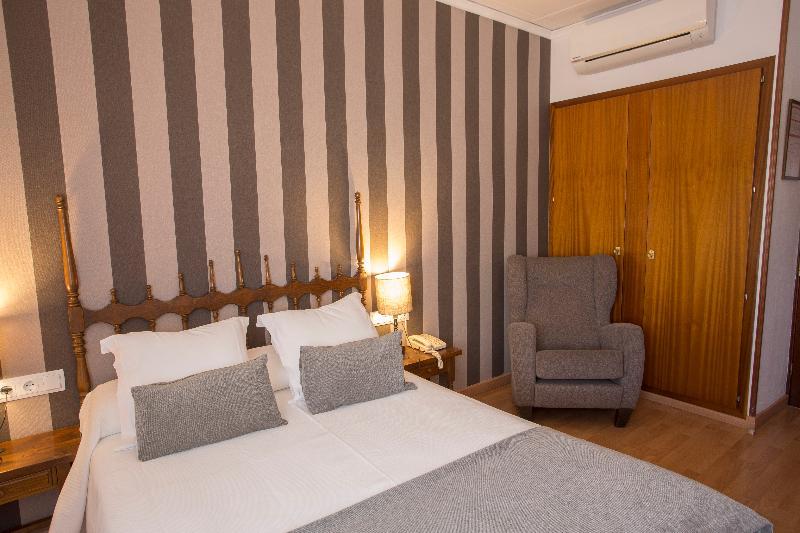 Hotel Segle XX Tremp Eksteriør billede